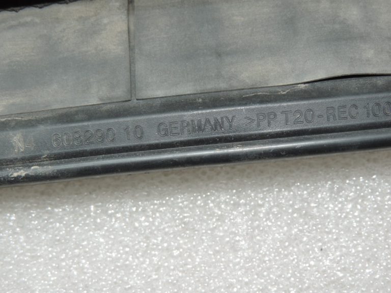 Oriģinālais BMW F31 F30 G20 G30 G01 G07 Aizmugurējās ventilācijas virsbūves gaisa sprausla 64229176945