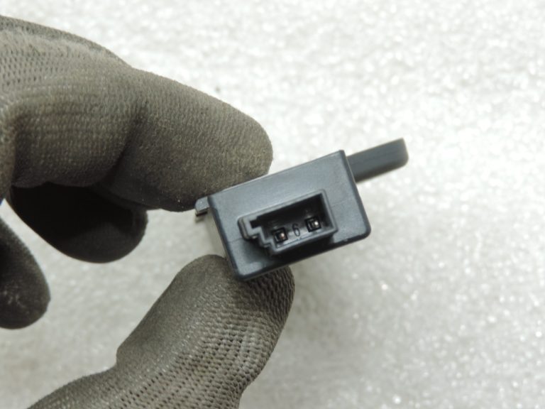 Oriģinālā BMW F31 F20 F32 F11 G30 F12 F01 F25 F15 Comfort piekļuves antena