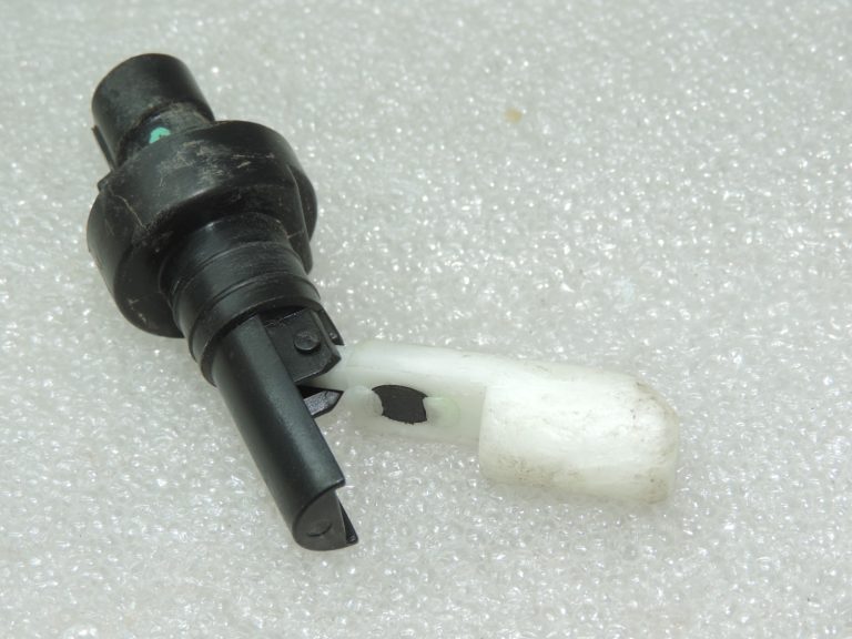 Oriģināls Ford Ranger TKE priekšējā stikla mazgāšanas šķidruma līmeņa sensors AB39-17B649-AA