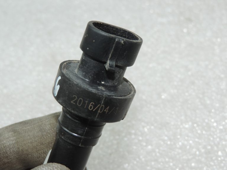 Oriģināls Ford Ranger TKE priekšējā stikla mazgāšanas šķidruma līmeņa sensors AB39-17B649-AA