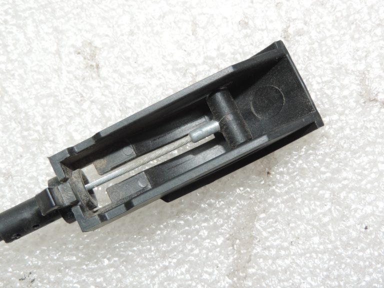 Oriģinālā Ford Ranger TKE aizmugurējā kreisā/labā durvju slēdzenes trose AB39-26221A08-AE