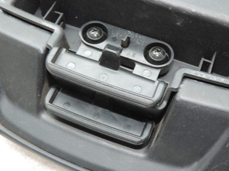 Īsts Ford Ranger TKE PX2 centrālais roku balsts melns Ebony ādas imitācija