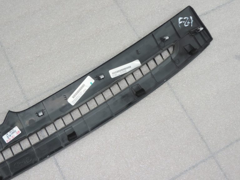 Oriģināls Ford Ranger TKE PX2 priekšējā paneļa vējstikla pārsegs, ventilācijas atveres vāks
