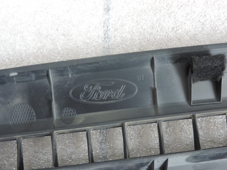 Oriģināls Ford Ranger TKE PX2 priekšējā paneļa vējstikla pārsegs, ventilācijas atveres vāks