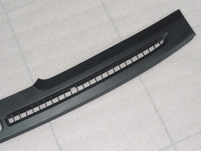 Oriģināls Ford Ranger TKE PX2 priekšējā paneļa vējstikla pārsegs, ventilācijas atveres vāks