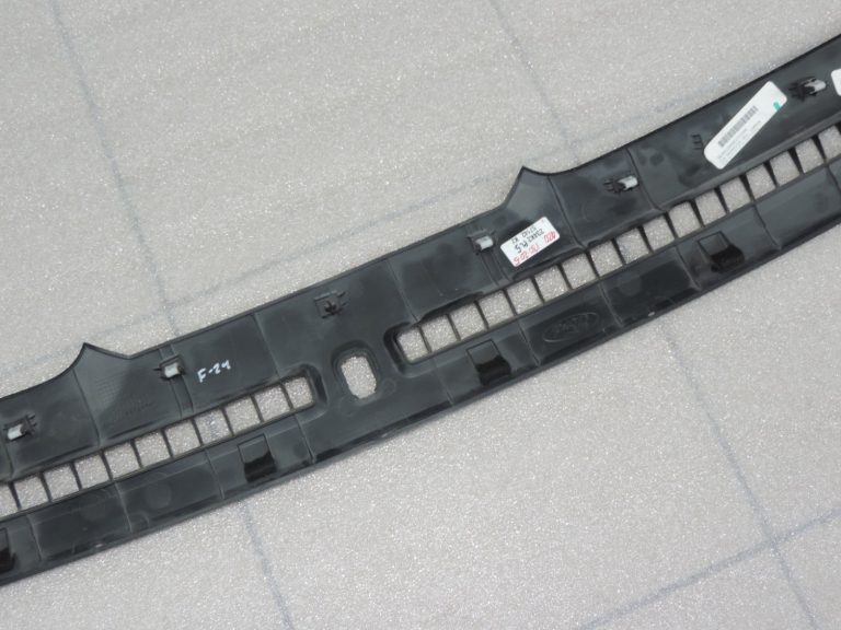 Oriģināls Ford Ranger TKE PX2 priekšējā paneļa vējstikla pārsegs, ventilācijas atveres vāks