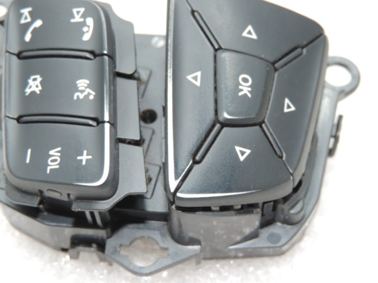 Oriģināls Ford Ranger TKE PX2 stūres slēdzis labajā pusē GB5T-9E740-GA3JA6