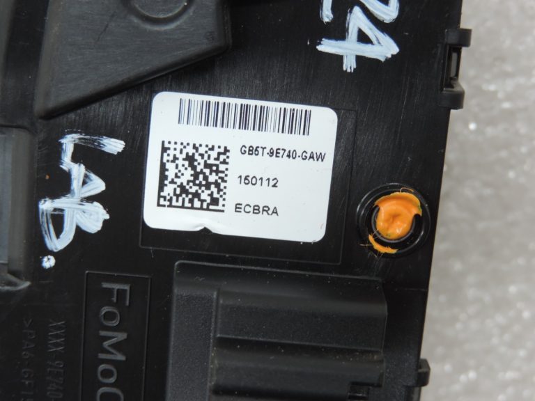 Oriģināls Ford Ranger TKE PX2 stūres slēdzis labajā pusē GB5T-9E740-GA3JA6