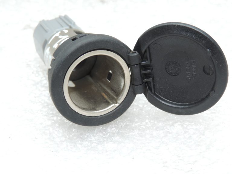 Oriģinālā Ford Ranger TKE PX2 12V savienojuma ligzda 6R33196247AA