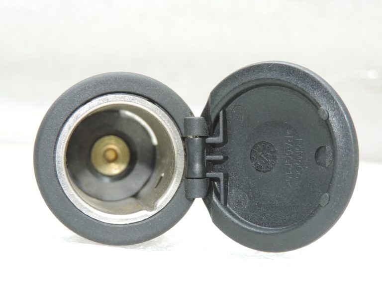 Oriģinālā Ford Ranger TKE PX2 12V savienojuma ligzda 6R33196247AA