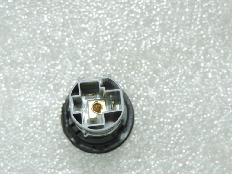 Oriģinālā Ford Ranger TKE PX2 12V savienojuma ligzda 6R33196247AA