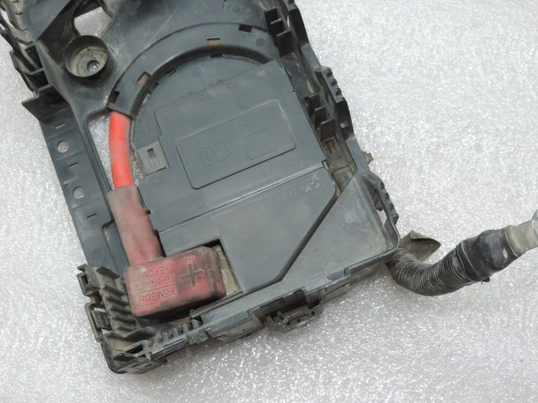 Oriģinālais Ford Ranger TKE PX2 drošinātāju sadalītājs drošinātāju kārbas vadības bloks