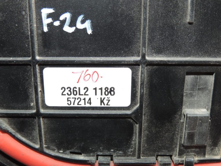 Oriģinālais Ford Ranger TKE PX2 drošinātāju sadalītājs drošinātāju kārbas vadības bloks