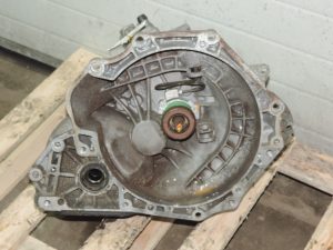 127 Tkm!  Opel Astra G Corsa C Kadett E Tigra A benzīna manuālā pārnesumkārba F13C374