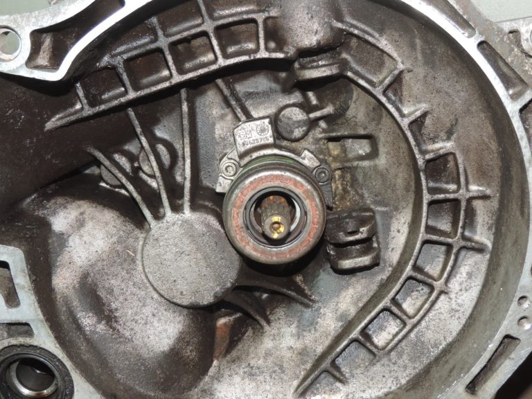 51 Tkm!  Opel Astra G Corsa C Tigra A Benzīns manuālā pārnesumkārba F13C374