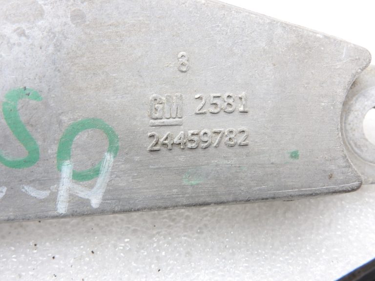 Opel Astra H Meriva B Zafira B M32 ātrumkārbas kronšteina turētājs 24459782