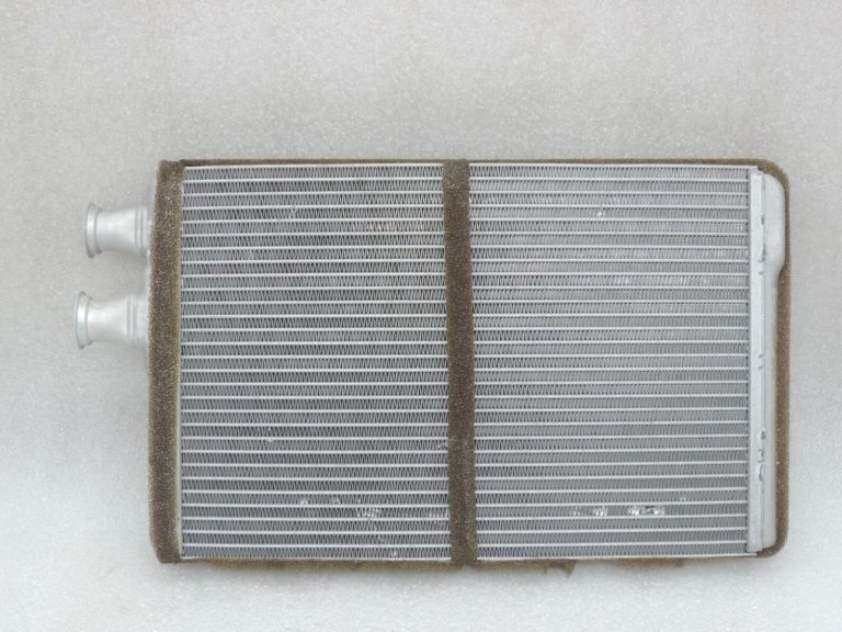 Oriģinālais Chrysler Voyager V (RT) gaisa kondicioniera siltummainis 68029728AA
