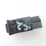 Isuzu Trooper Opel Monterey Elektriskais antenas slēdzis 97104992