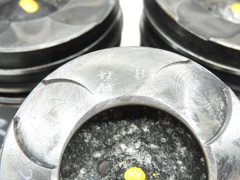 Oriģināls 4 virzuļu komplekts Alfa Opel Chevrolet Fiat 1.3 CDTI 55220492 73502643