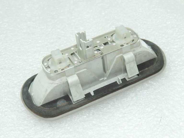 Oriģinālais Opel Meriva B salona apgaismojums Flex Durvis priekšējās kreisās 13306020