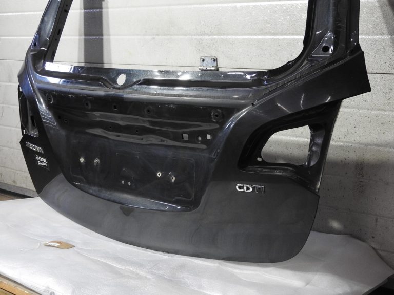 Opel Meriva B bagāžnieka vāks bez stikla 13330713 13408769 22C / GAR