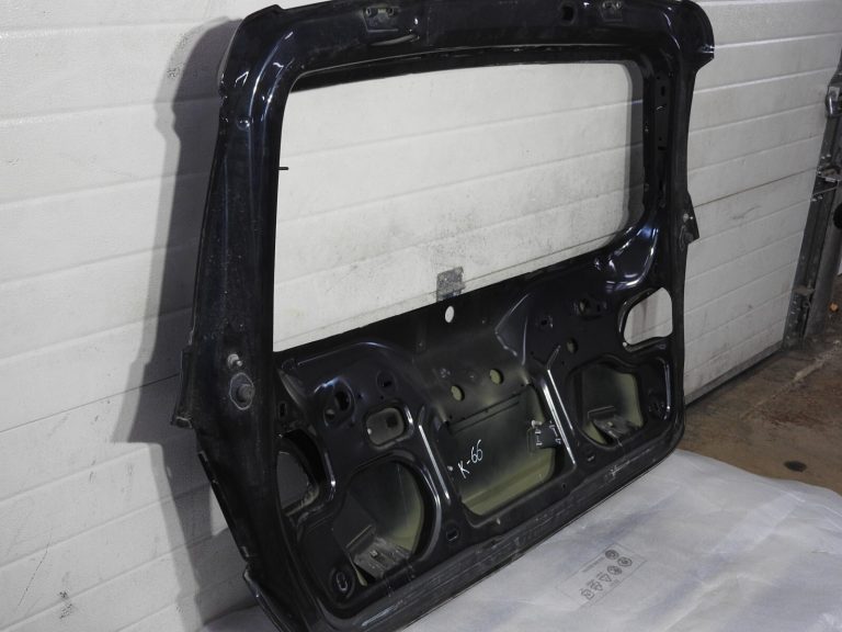 Opel Meriva B bagāžnieka vāks bez stikla 13330713 13408769 22C / GAR