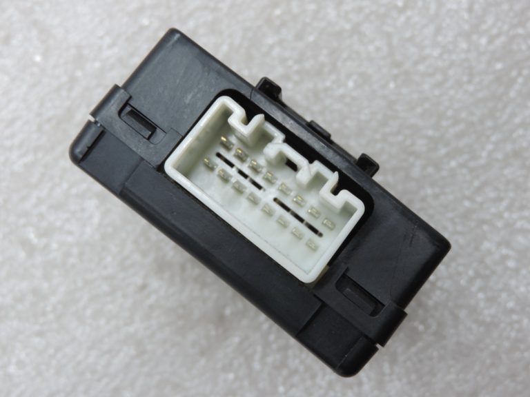 Oriģinālā Mazda 6 GJ/GL Priekšējā labā pasažiera sēdekļa vadības bloks KD4788092