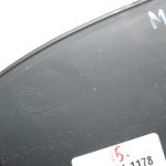 Oriģinālā Mazda 6 GJ aizmugurējo durvju nodalījuma gumijas paklājiņš apakšdaļā