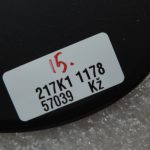 Oriģinālā Mazda 6 GJ aizmugurējo durvju nodalījuma gumijas paklājiņš apakšdaļā