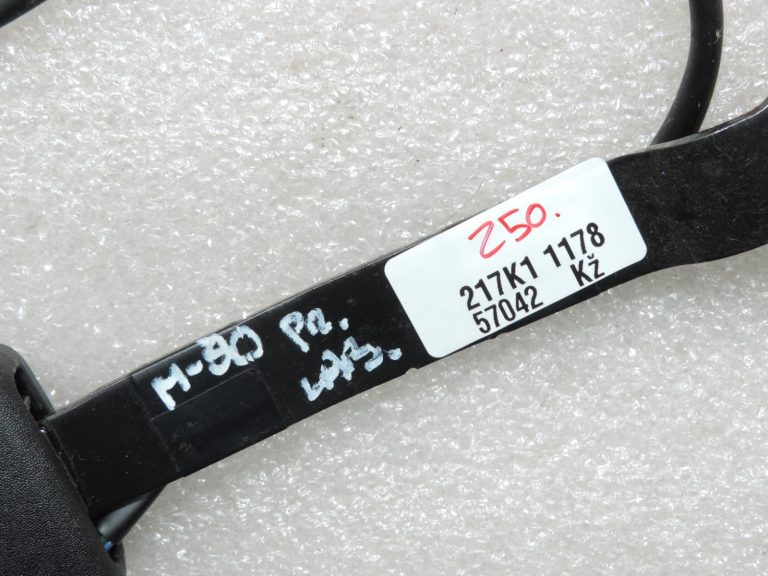 Oriģinālā Mazda 6 GJ Priekšējā labā priekšējā pasažiera drošības jostas sprādze GHP957620 GHP9-57-620