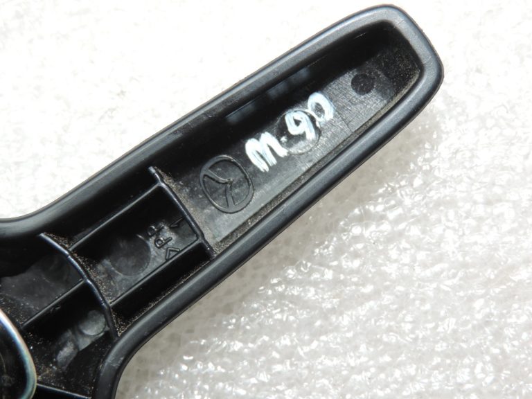 Oriģinālā Mazda 6 GJ priekšējā kreisā vadītāja sēdekļa regulēšanas svira KD4988188