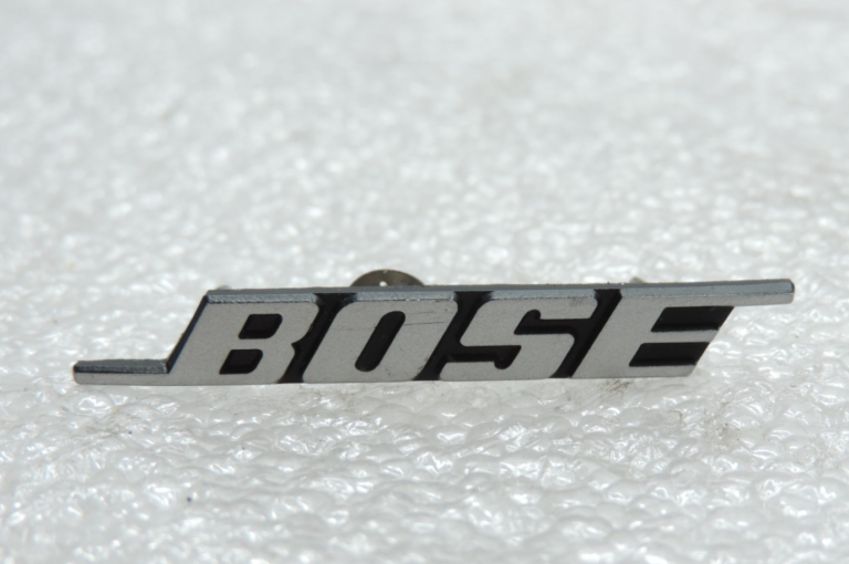 Oriģināls Mazda 6 GJ BOSE skaļruņa vāciņš priekšējo durvju emblēma kreisā labā pusē