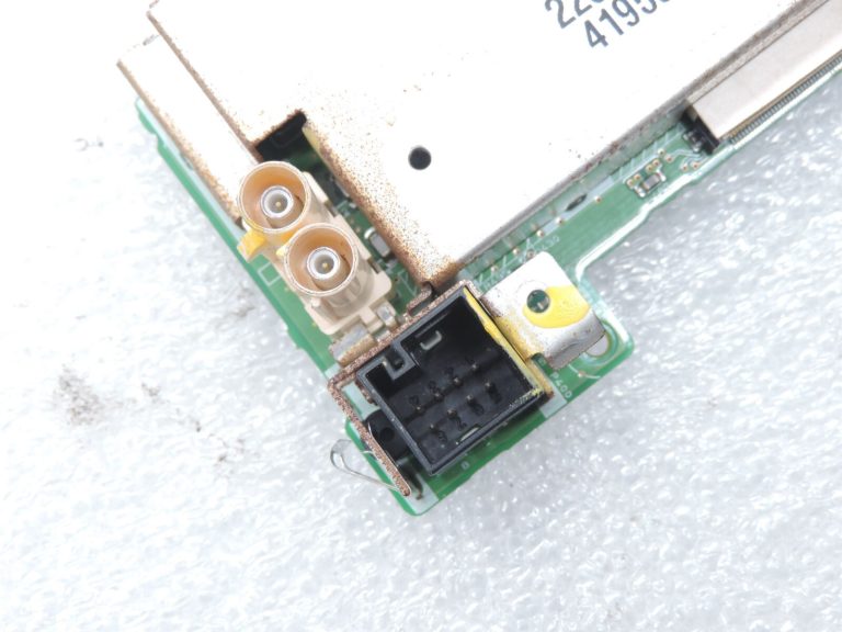 Mercedes W207 W212 W218 Radio vadības bloks A2129007225 Rezerves daļu komponents