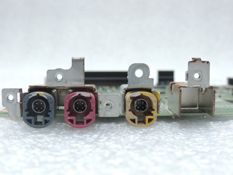 Mercedes W207 W212 W218 Radio vadības bloks A2129007225 Rezerves daļu komponents