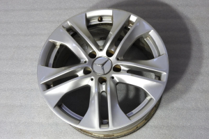 Mercedes-Benz W212 E klases 1 oriģinālais alumīnija ritenis 8Jx17 ET48 A2124010902