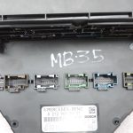 Oriģinālais Mercedes Benz W212 E200 motora nodalījuma drošinātāju bloka vadības bloks