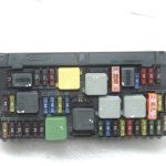 Oriģinālais Mercedes Benz W212 E200 motora nodalījuma drošinātāju bloka vadības bloks