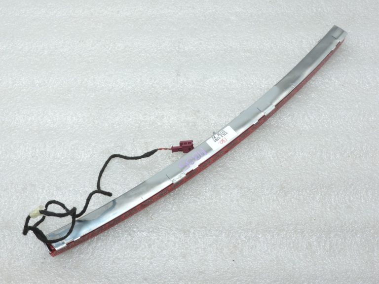 Oriģinālais Mercedes Benz W212 W204 Trešais bremžu lukturis TESTĒTS OK