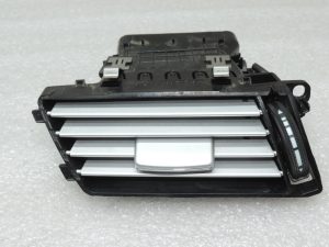 Oriģinālais Mercedes Benz W212 instrumentu paneļa ventilācijas lūkas kreisais
