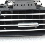 Oriģinālais Mercedes Benz W212 instrumentu paneļa ventilācijas atveres labais korpuss