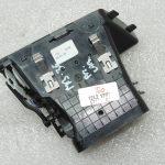 Oriģinālais Mercedes Benz W212 instrumentu paneļa ventilācijas atveres labais korpuss