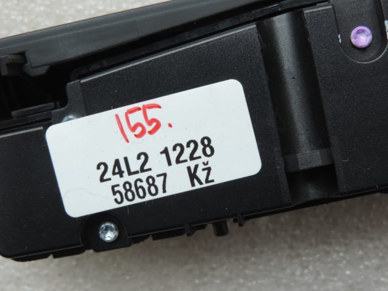 Mercedes E-klases W212 sēdekļu apsildes PDC slēdža sloksne A2128202610