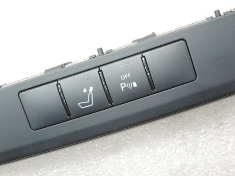 Mercedes E-klases W212 sēdekļu apsildes PDC slēdža sloksne A2128202610