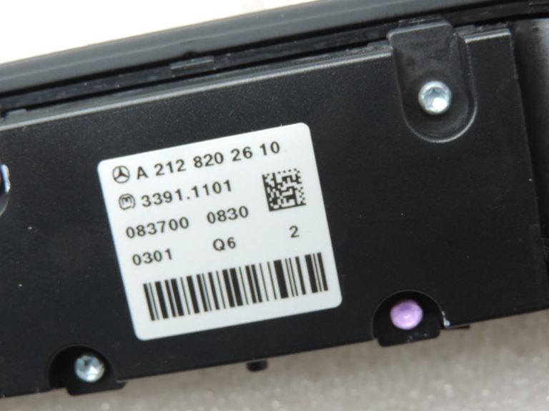 Mercedes E-klases W212 sēdekļu apsildes PDC slēdža sloksne A2128202610