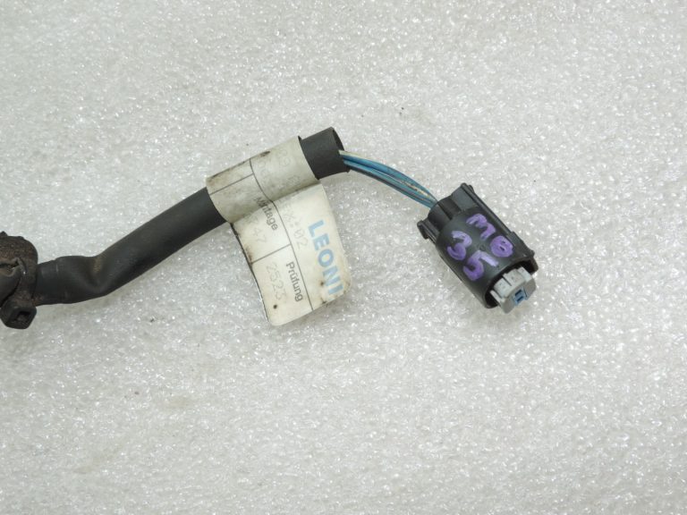Mercedes E-klases W212 stūres mehānisma solenoīda vārsta vadu instalācijas kabeļa kontaktdakša