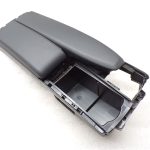 Oriģināls Mercedes E-Class W212 centrālais roku balsts A2126800298