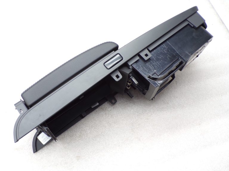 Oriģināls Mercedes E-Class W212 centrālais roku balsts A2126800298