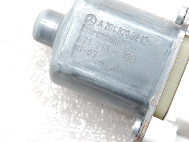 Oriģinālais Mercedes Benz W212 W204 Logu regulatora motors priekšējais labais