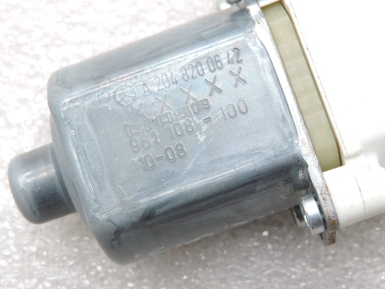 Oriģinālais Mercedes Benz W212 W204 Logu regulatora motors aizmugurējā labajā pusē
