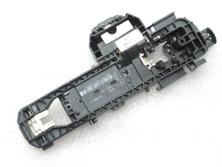 Oriģinālais Mercedes Benz W212 W204 W166 Ārējo durvju rokturu rāmis aizmugurējā labajā pusē